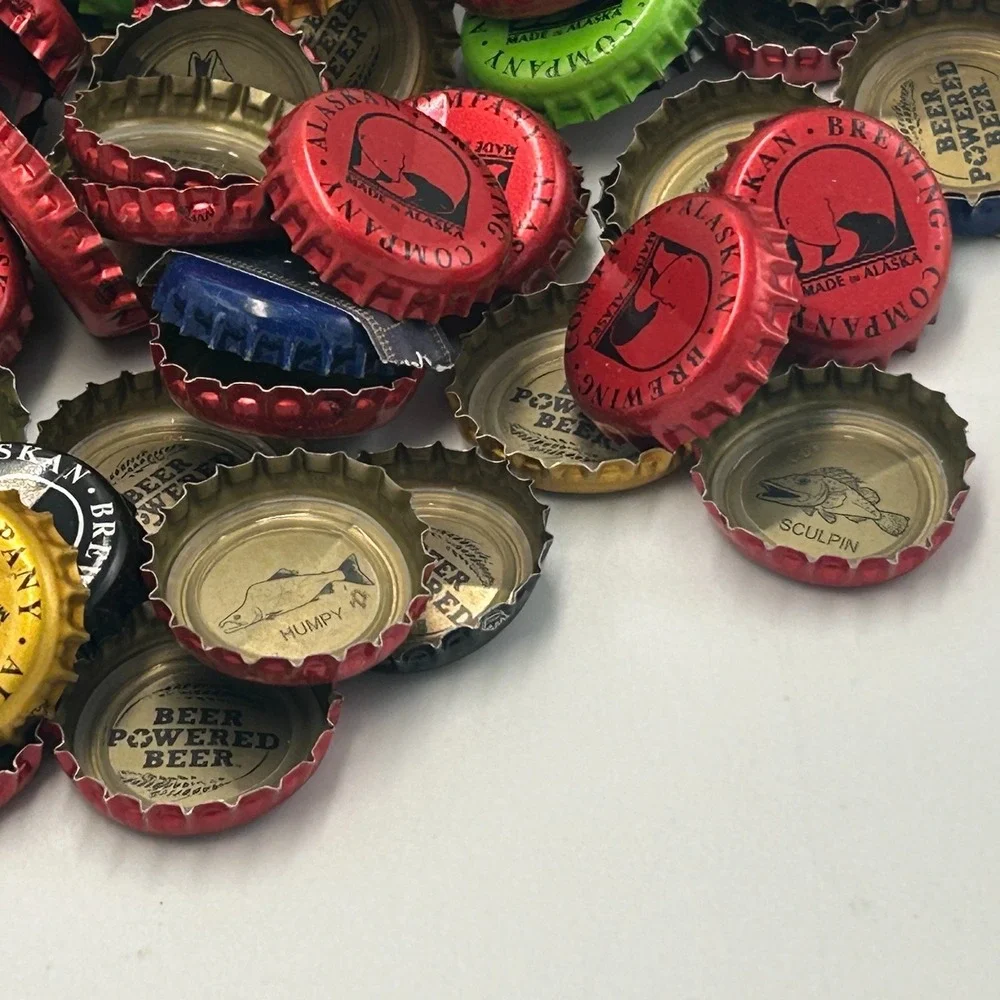 Alaskan Brewing Company Juneau Alaska Amber Beer Lot of 100 Bottle Caps Brewery